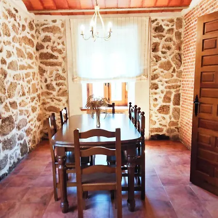 El Robledo Country house *