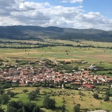 El Robledo Country house